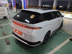 XPeng X9 Pure Electric 740 Extended Range Max - ფოტო 4