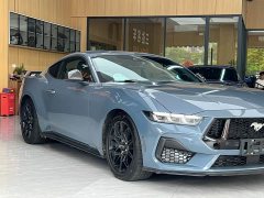 Ford Mustang 2.3T EcoBoost Hardtop Performance - ფოტო 11