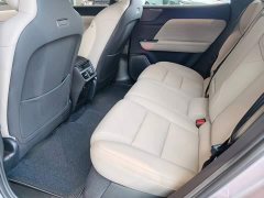 Volvo XC70 Plug-in Hybrid Two-Wheel Drive Long Range Core - ფოტო 14