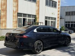 BMW 5 Series 525Li M Sport Package - ფოტო 9