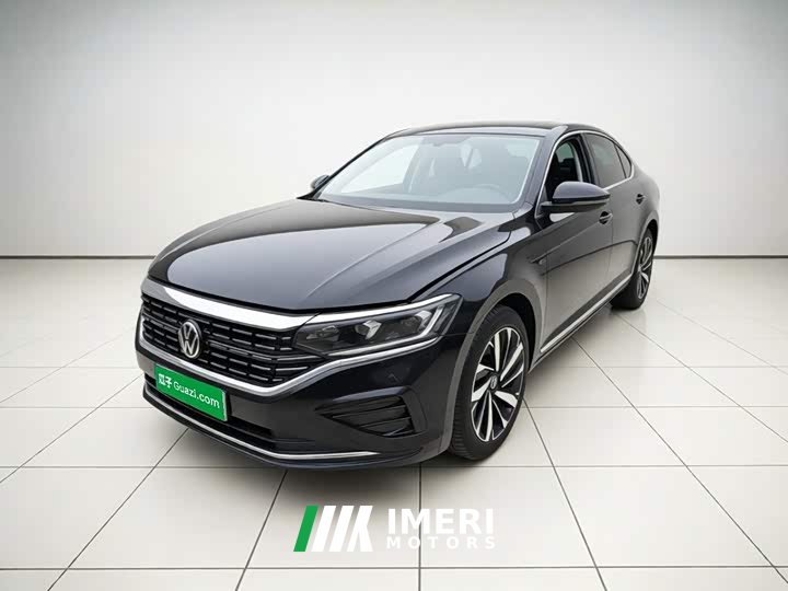 Volkswagen Passat 330TSI Elite - ავტომობილი ჩინეთიდან