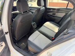 Volkswagen Golf 300TSI R-Line - ფოტო 7