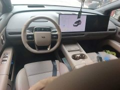 Li Auto i6 Four-Wheel Drive Standard Edition - ფოტო 5