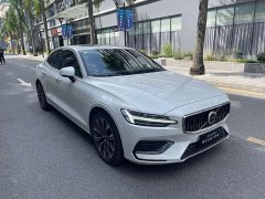 Volvo S60 B4 Smart Luxury Edition - ფოტო 3