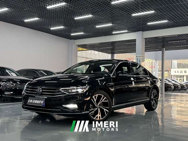 Volkswagen Magotan 330TSI DSG 30th Anniversary Edition