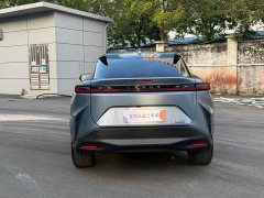 Lexus RZ 450e AWD Luxury Edition - ფოტო 11