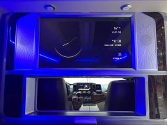 Toyota HIACE 3.5L Automatic - ფოტო 17