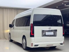 Toyota HIACE 3.5L Automatic - ფოტო 20