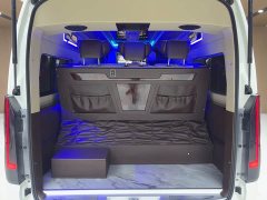 Toyota HIACE 3.5L Automatic - ფოტო 7