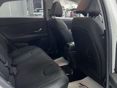 Hyundai Elantra 1.5L CVT Luxury - ფოტო 18