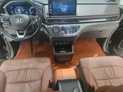 Honda Odyssey 2.0L e:HEV Sharp Premium Edition - ფოტო 8