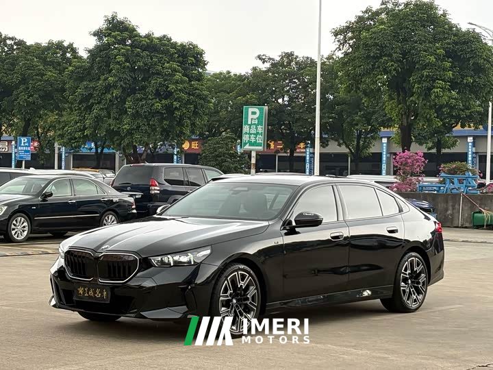 BMW 5 Series 530Li Luxury M Sport Package - ავტომობილი ჩინეთიდან