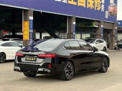 BMW 5 Series 530Li Luxury M Sport Package - ფოტო 18
