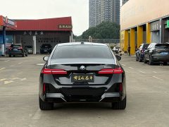 BMW 5 Series 530Li Luxury M Sport Package - ფოტო 19