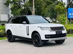 Land Rover Range Rover 2023 3.0 L6 400PS Prestige Seven-Seat Extended Wheelbase - ფოტო 3