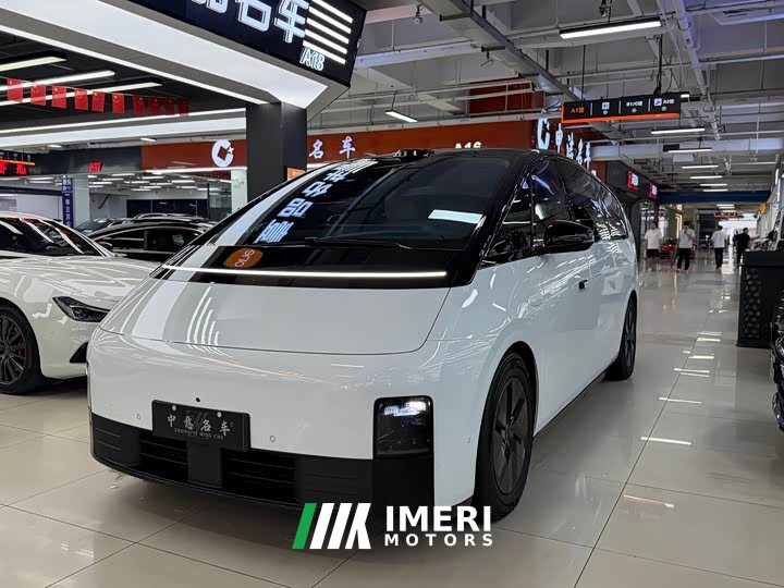 Li Auto MEGA Home Family Edition