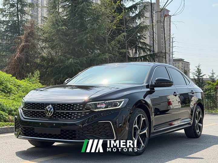 Volkswagen Passat 380TSI Starry Sky Luxury Edition