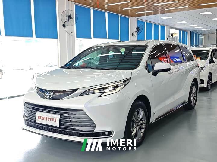 Toyota Sienna 2.5L Hybrid AWD Premium - ავტომობილი ჩინეთიდან