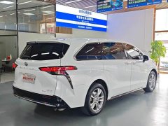 Toyota Sienna 2.5L Hybrid AWD Premium - ფოტო 20