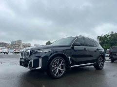 BMW X5 xDrive 30Li M Sport Luxury Night Edition Package - ფოტო 1