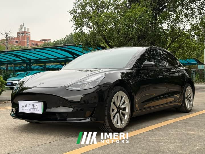 Tesla Model 3 Rear-Wheel Drive