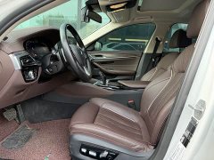 BMW 5 Series 530Li Luxury Edition Premium Package - ფოტო 3