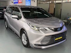 Toyota Sienna 2021 2.5L Hybrid Premium Edition - ფოტო 3