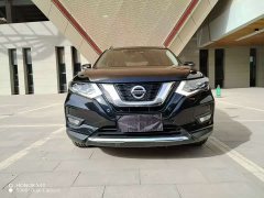 Nissan Qashqai 2.5L XL ITS CVT 4WD Luxury Pilot Edition - photo 2