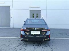 BMW i5 eDrive 35L M Sport Package - ფოტო 11