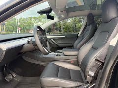 Tesla Model Y Rear-Wheel Drive - ფოტო 4