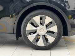 Tesla Model Y Standard Range RWD - ფოტო 8