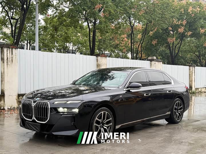 BMW 7 Series 735Li M Sport Package - ავტომობილი ჩინეთიდან