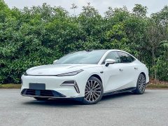 Geely Galaxy Xingyao 8 130km EM-P Starship Edition - ფოტო 1