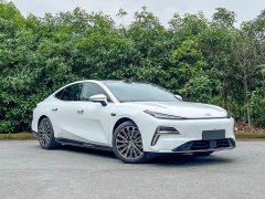 Geely Galaxy Xingyao 8 130km EM-P Starship Edition - ფოტო 3