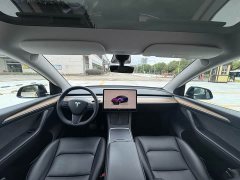 Tesla Model Y Rear-Wheel Drive - ფოტო 7