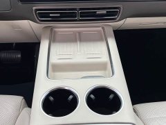 Li Auto Li Xiang MEGA Ultra - ფოტო 11