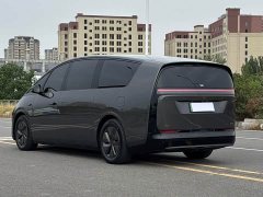 Li Auto Li Xiang MEGA Ultra - ფოტო 17