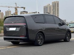 Li Auto Li Xiang MEGA Ultra - ფოტო 19