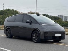 Li Auto Li Xiang MEGA Ultra - ფოტო 3