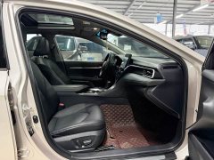 Toyota Camry 2.5G Luxury - ფოტო 14