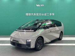 Li Auto Li Xiang MEGA Ultra - ფოტო 1