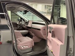 XPeng GX Extended Range 1585 AWD Ultra SE - ფოტო 15
