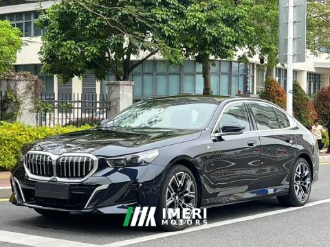 2025 BMW 5 Series 530Li Luxury M Sport Package