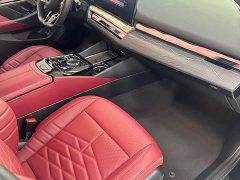 BMW 5 Series 530Li Luxury M Sport Package - ფოტო 4
