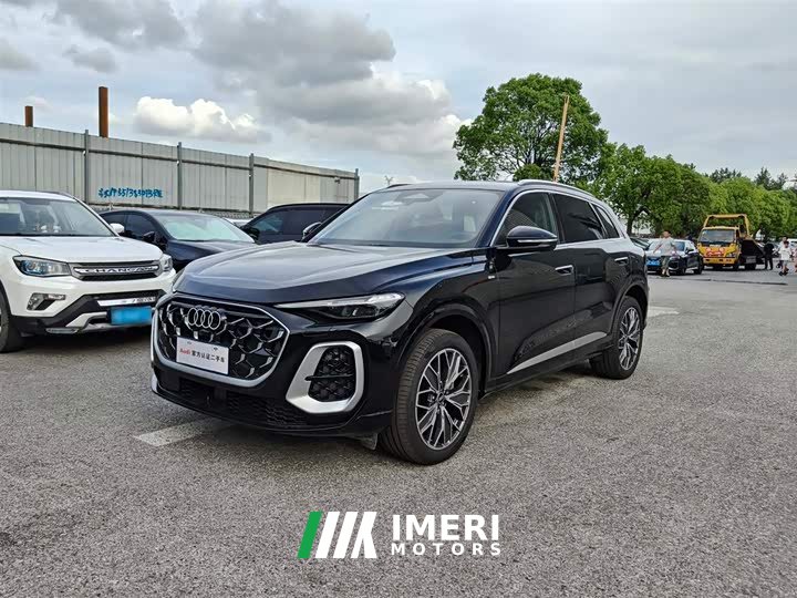 Audi Q5L 2.0T Exclusive Edition for Millions of Users - ავტომობილი ჩინეთიდან