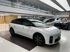 Li Auto i6 Four-Wheel Drive Standard Edition - ფოტო 6