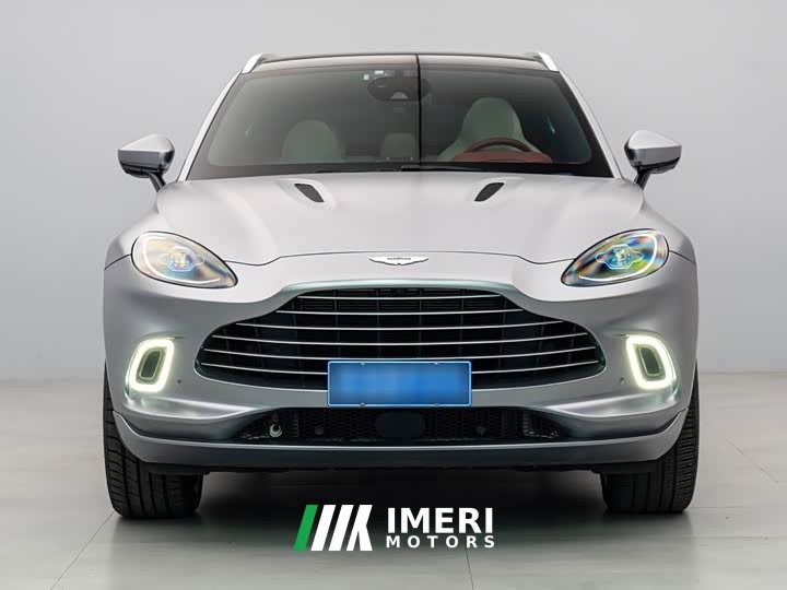 Aston Martin DBX 3.0T Straight-Six - ავტომობილი ჩინეთიდან