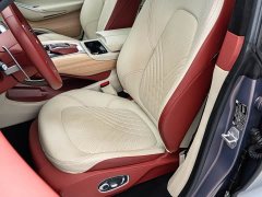 Aston Martin DBX 3.0T Straight-Six - ფოტო 13
