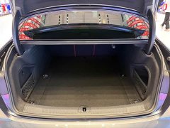 Audi A4L 2022 40 TFSI Luxury Dynamic - ფოტო 3