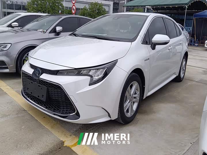 Toyota Corolla Hybrid 1.8H E-CVT Luxury National V